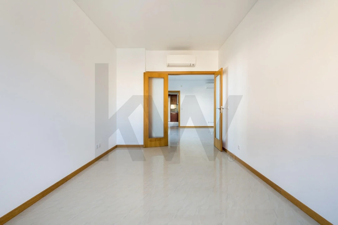 Apartamento T3 para Venda em São Martinho do Porto Foto 6