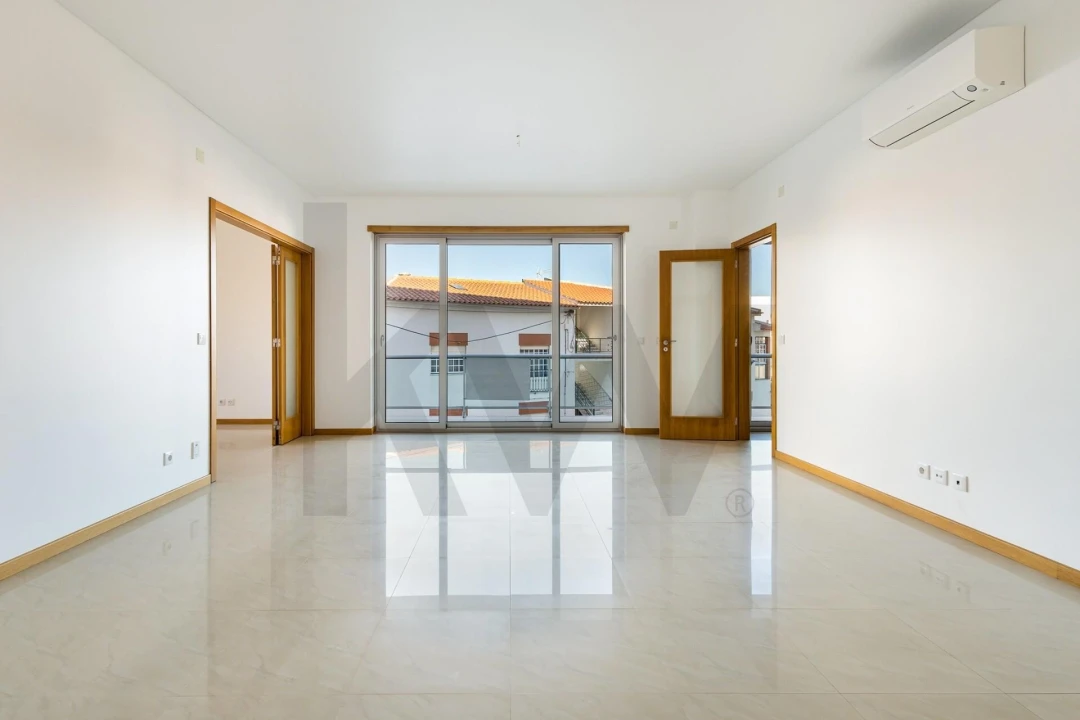 Apartamento T3 para Venda em São Martinho do Porto Foto 4