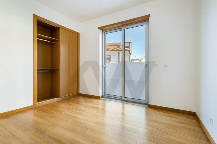Apartamento T3 para Venda em São Martinho do Porto Foto 11