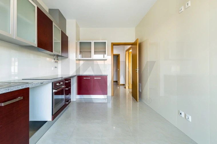 Apartamento T3 para Venda em São Martinho do Porto Foto 9