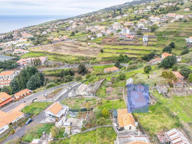 Moradia T3 para Venda em Estreito da Calheta Foto 1