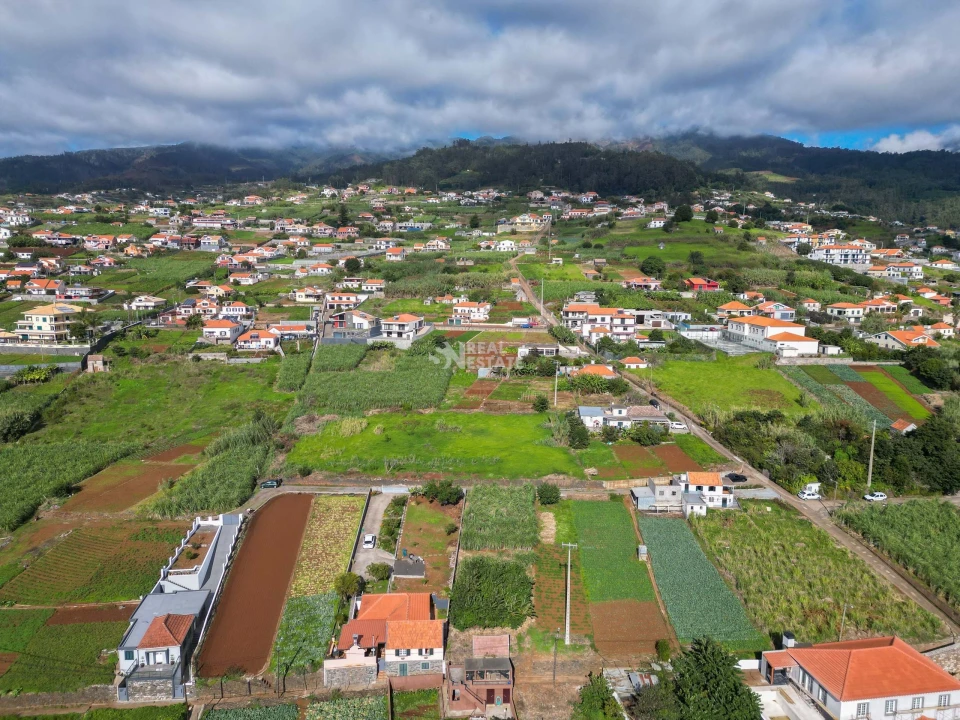 Terreno para Venda em Canhas Foto 10