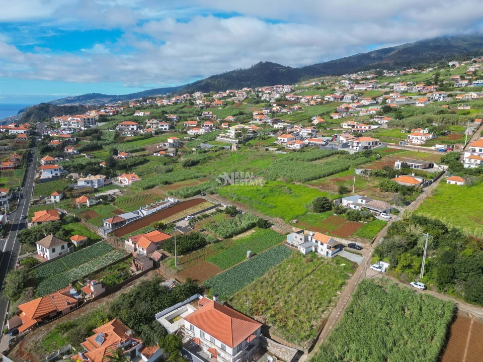 Terreno para Venda em Canhas Foto 13