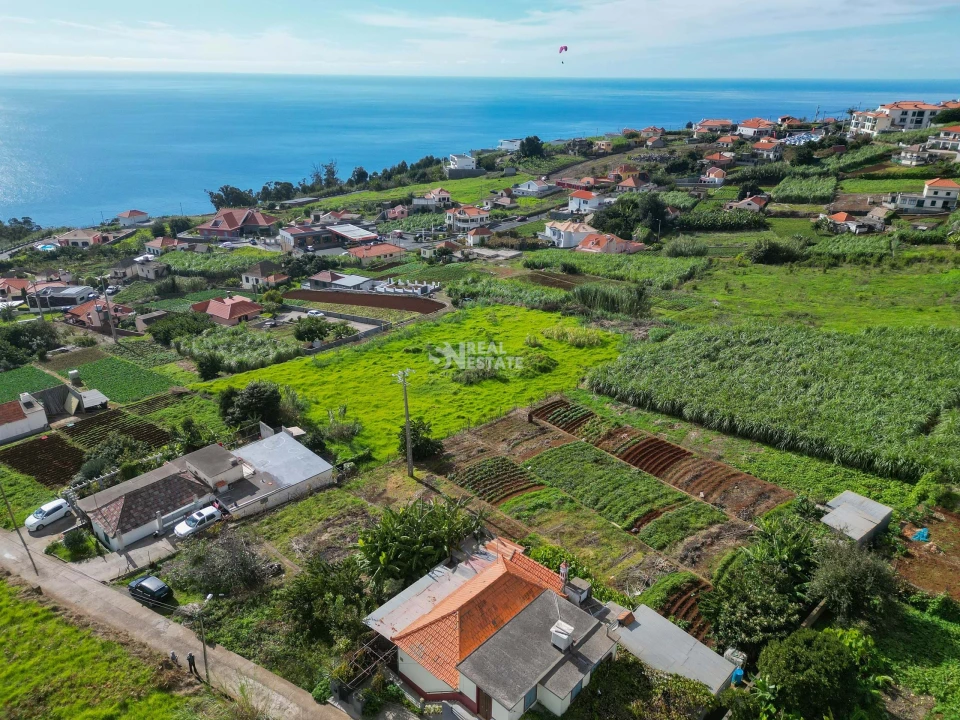 Terreno para Venda em Canhas Foto 11