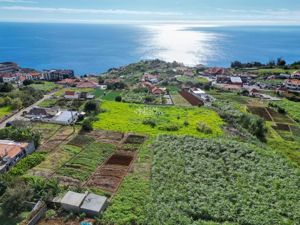 Terreno para Venda em Canhas Foto 12