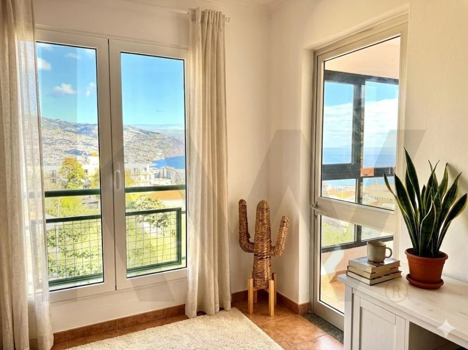 Apartamento T3 para Venda em São Martinho Foto 2