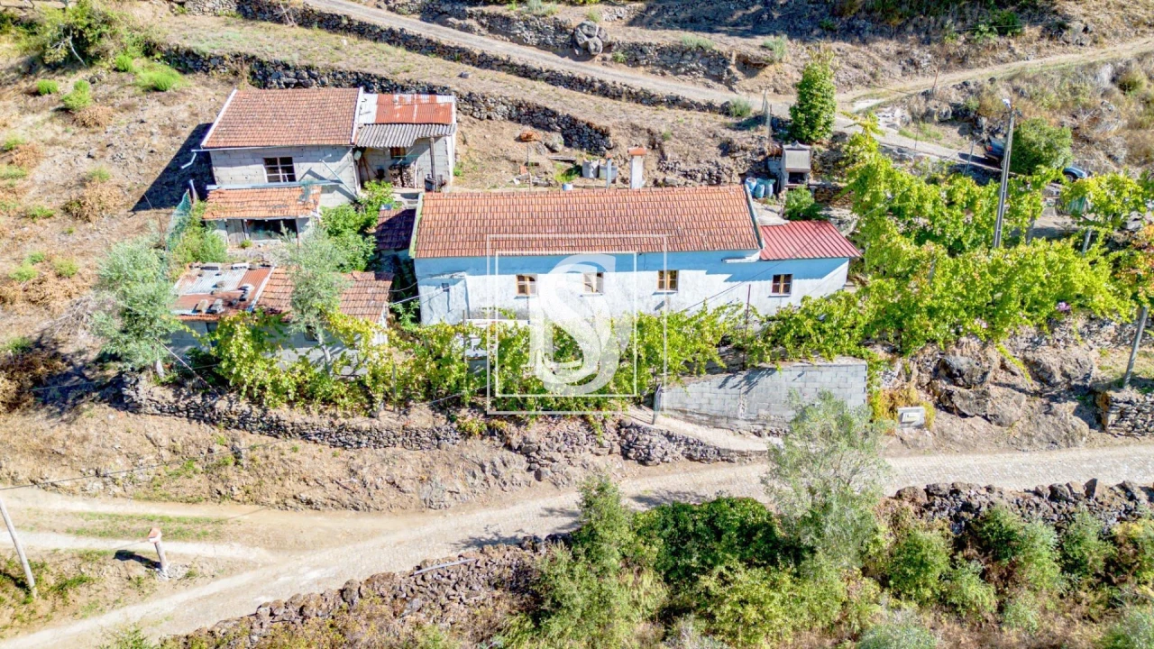 Moradia T2 para Venda em Rebordelo Foto 6