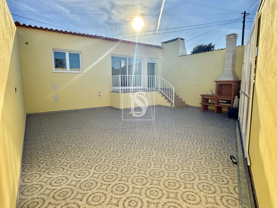 Moradia T3 para Venda em Chamusca e Pinheiro Grande Foto 1