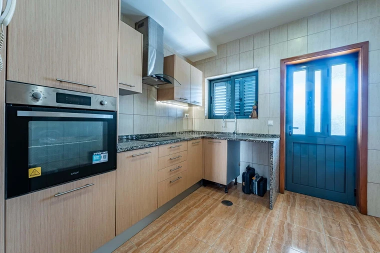 Moradia T3 para Venda em Paranhos Foto 11