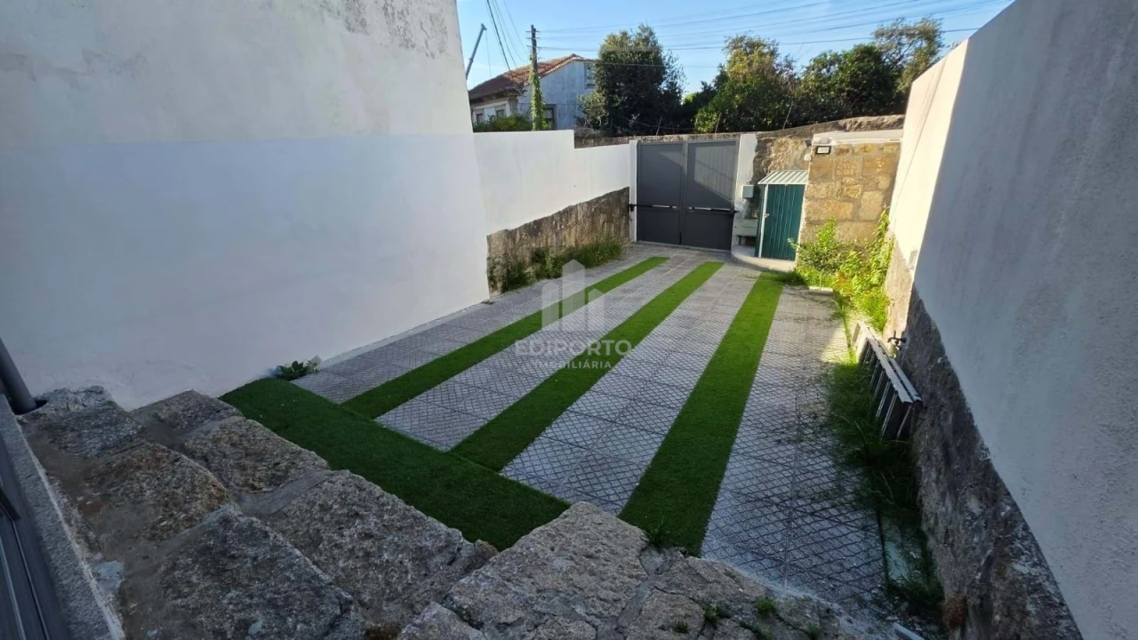 Moradia T3 para Venda em Paranhos Foto 3