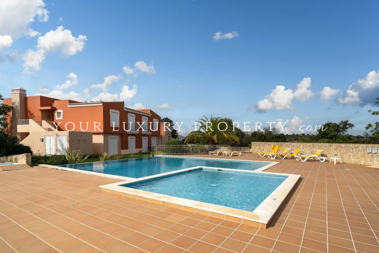 Apartamento T2 para Venda em Almancil Foto 5