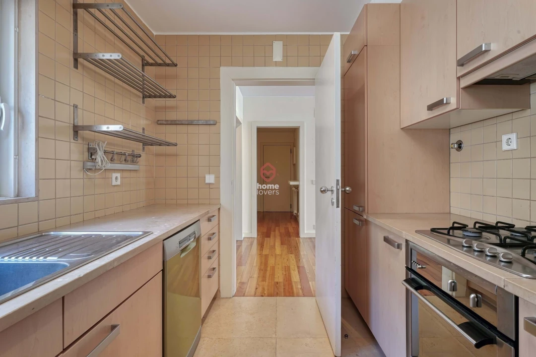 Apartamento T3 para Venda em Misericórdia Foto 9