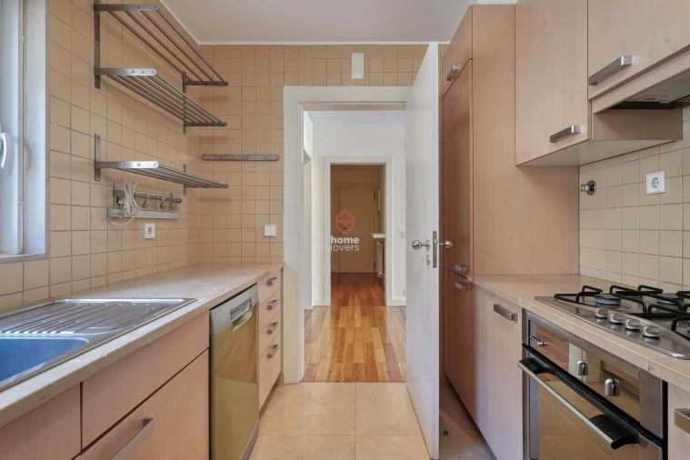 Apartamento T3 para Venda em Misericórdia Foto 9