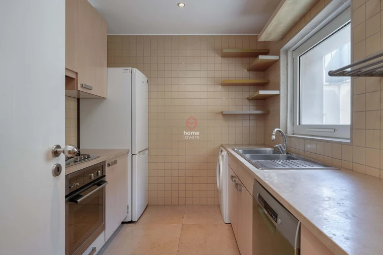 Apartamento T3 para Venda em Misericórdia Foto 8