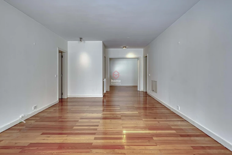 Apartamento T3 para Venda em Misericórdia Foto 2