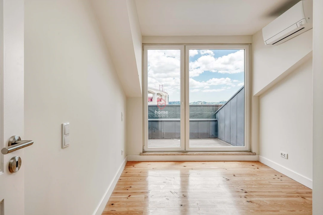 Apartamento T3 para Venda em Alcantara Foto 14