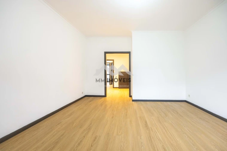 Apartamento T3 para Venda em Rio Tinto Foto 3