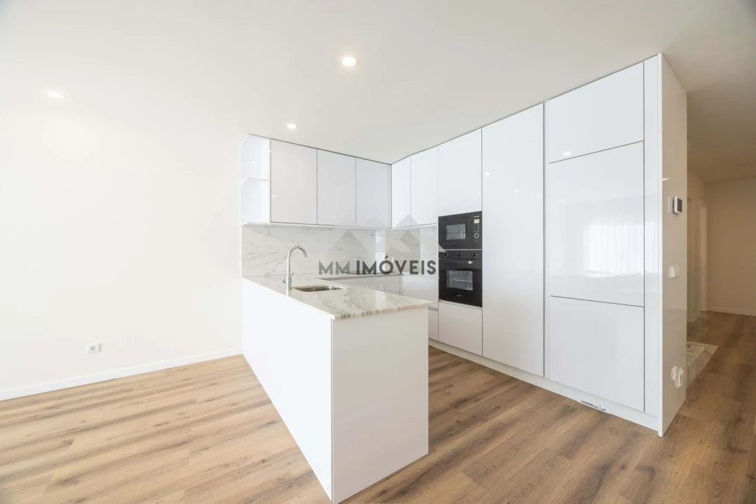 Moradia T4 para Venda em Matosinhos e Leça da Palmeira Foto 35