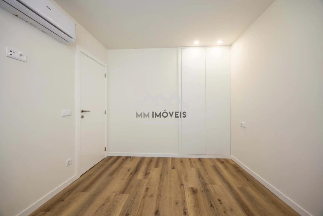 Moradia T4 para Venda em Matosinhos e Leça da Palmeira Foto 41