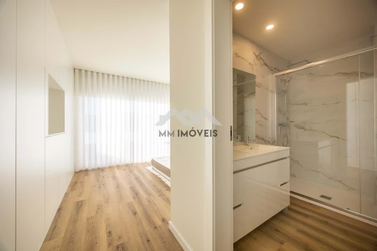 Moradia T4 para Venda em Matosinhos e Leça da Palmeira Foto 6