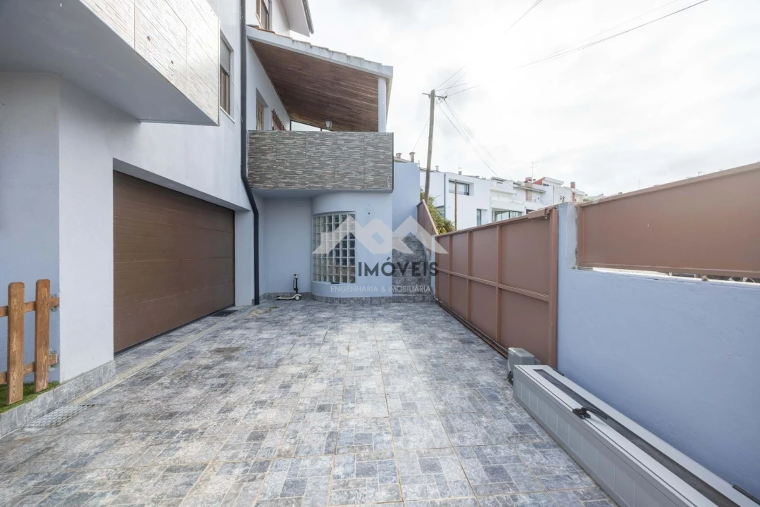 Moradia T3 para Venda em Gondomar (São Cosme), Valbom e Jovim Foto 23