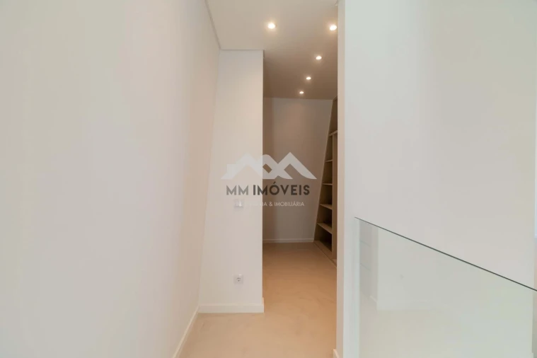 Moradia T3 para Venda em Santa Marinha e São Pedro da Afurada Foto 31