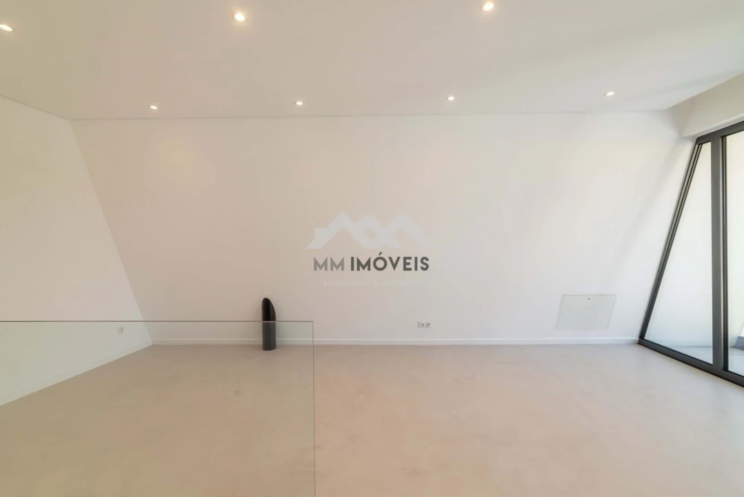 Moradia T3 para Venda em Santa Marinha e São Pedro da Afurada Foto 38