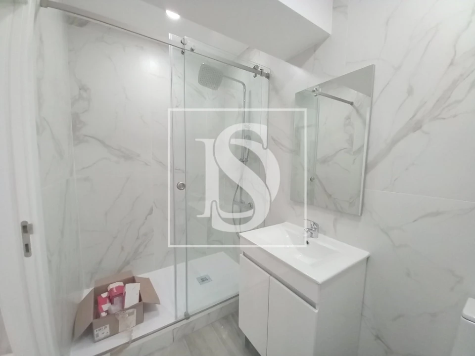 Apartamento T4 para Venda em Costa da Caparica Foto 14