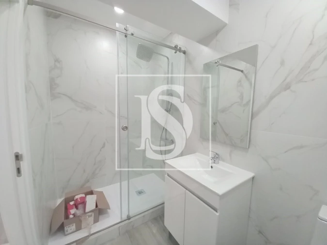 Apartamento T4 para Venda em Costa da Caparica Foto 14