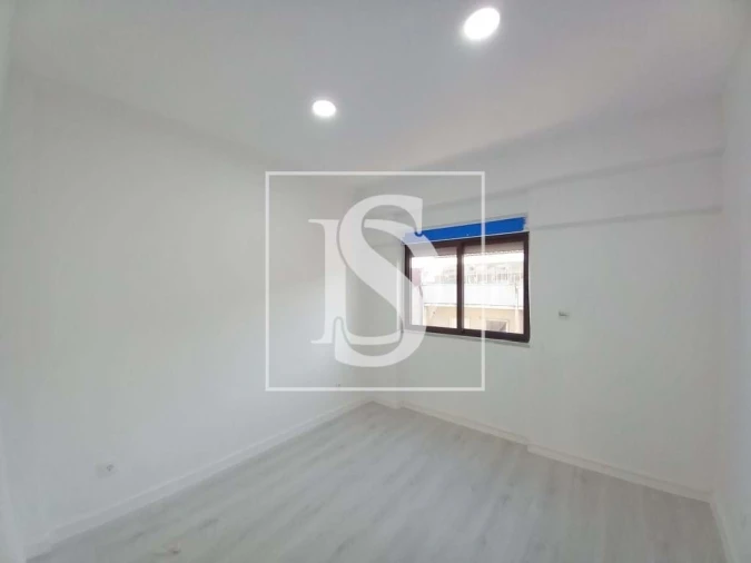 Apartamento T4 para Venda em Costa da Caparica Foto 19