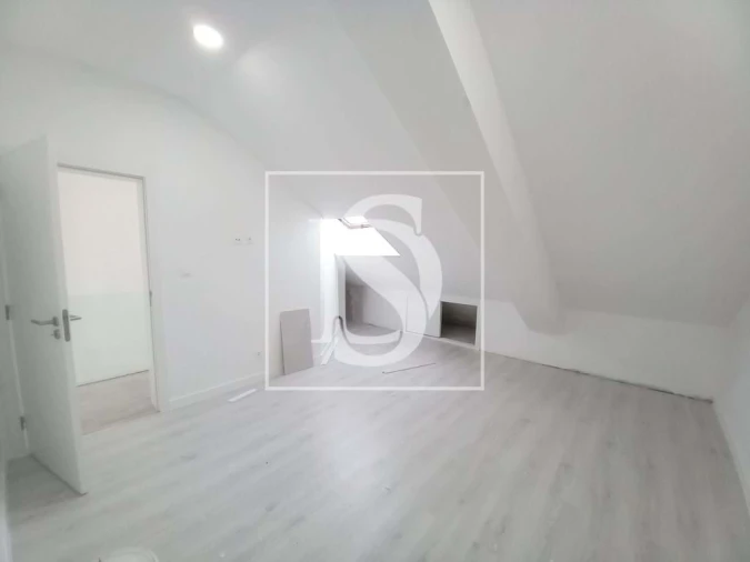 Apartamento T4 para Venda em Costa da Caparica Foto 23