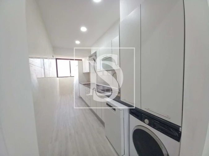 Apartamento T4 para Venda em Costa da Caparica Foto 6
