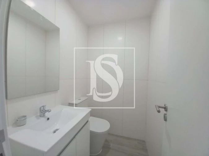 Apartamento T4 para Venda em Costa da Caparica Foto 17