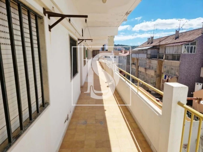 Apartamento T4 para Venda em Costa da Caparica Foto 37