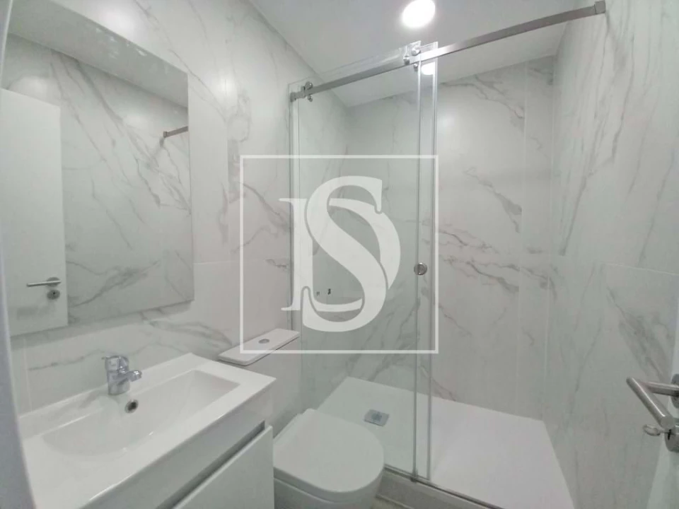 Apartamento T4 para Venda em Costa da Caparica Foto 27