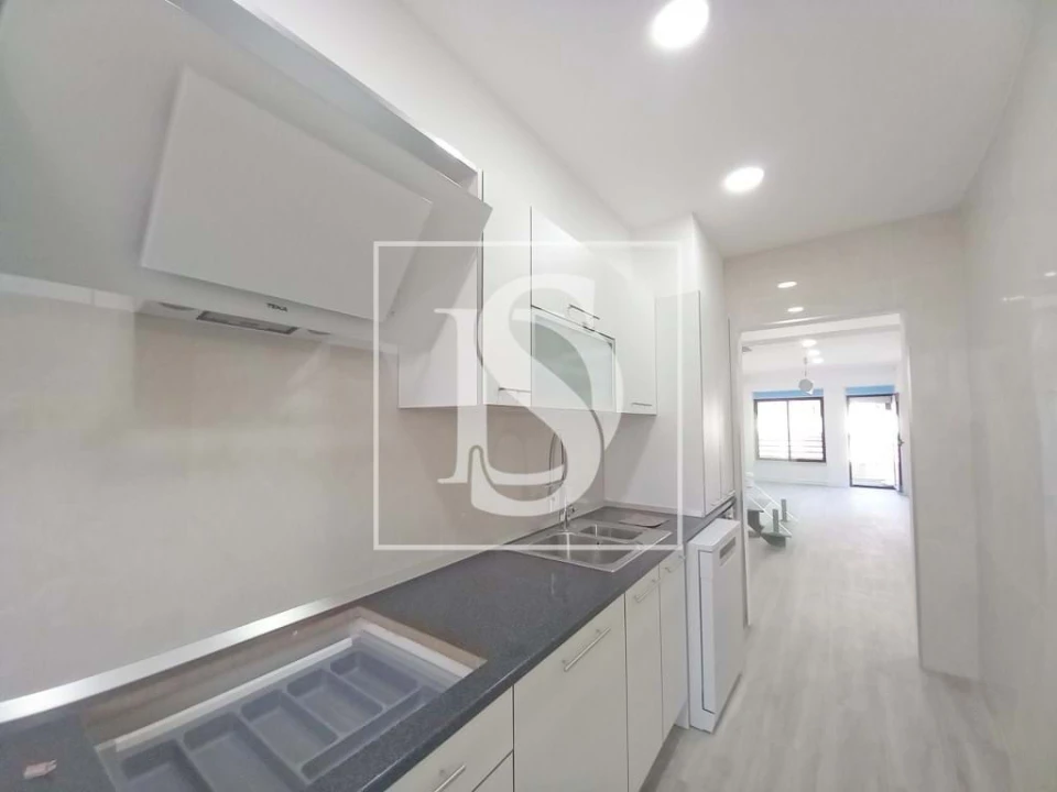 Apartamento T4 para Venda em Costa da Caparica Foto 9