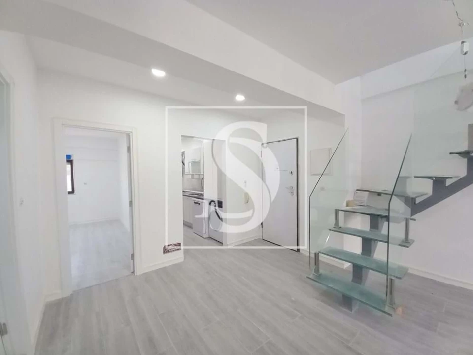 Apartamento T4 para Venda em Costa da Caparica Foto 36