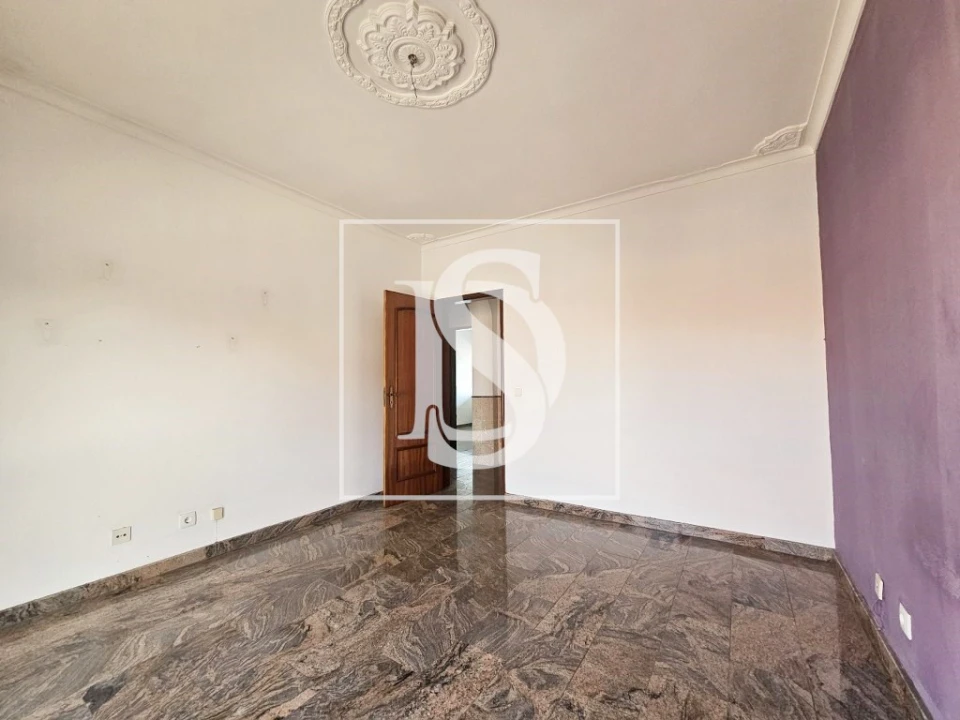 Apartamento T4 para Venda em Gaio-Rosário e Sarilhos Pequenos Foto 11