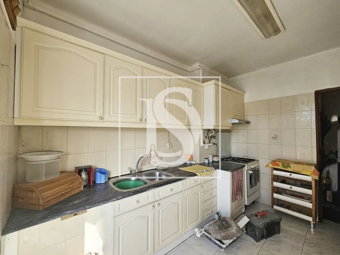 Apartamento T2 para Venda em Agualva e Mira-Sintra Foto 3