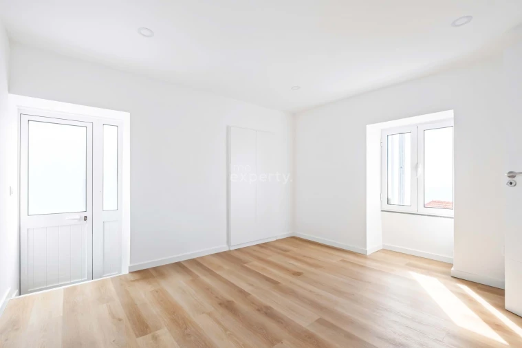 Moradia T2 para Venda em Calheta Foto 19