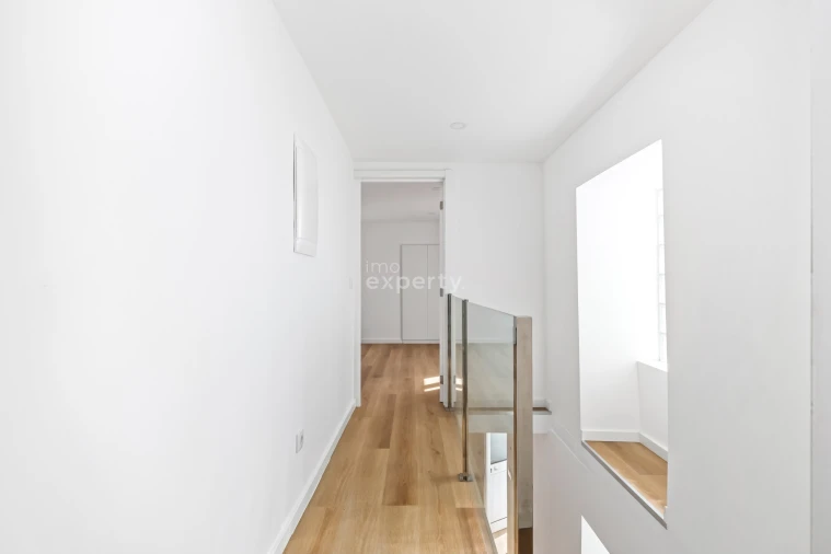 Moradia T2 para Venda em Calheta Foto 9