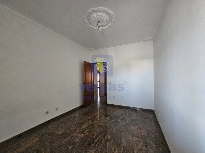 Apartamento T4 para Venda em Gaio-Rosário e Sarilhos Pequenos Foto 7