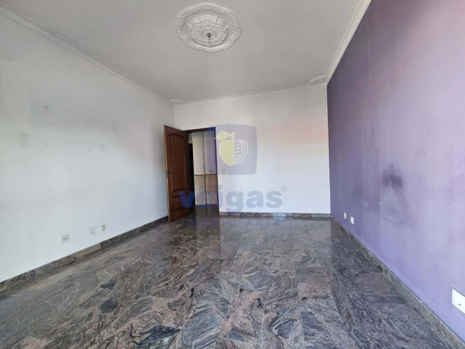 Apartamento T4 para Venda em Gaio-Rosário e Sarilhos Pequenos Foto 5