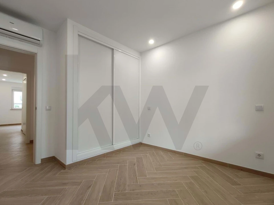 Apartamento T3 para Venda em Olhão Foto 22