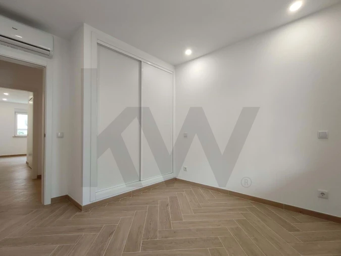 Apartamento T3 para Venda em Olhão Foto 22