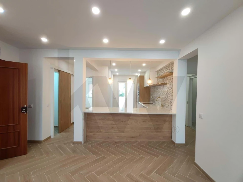 Apartamento T3 para Venda em Olhão Foto 5