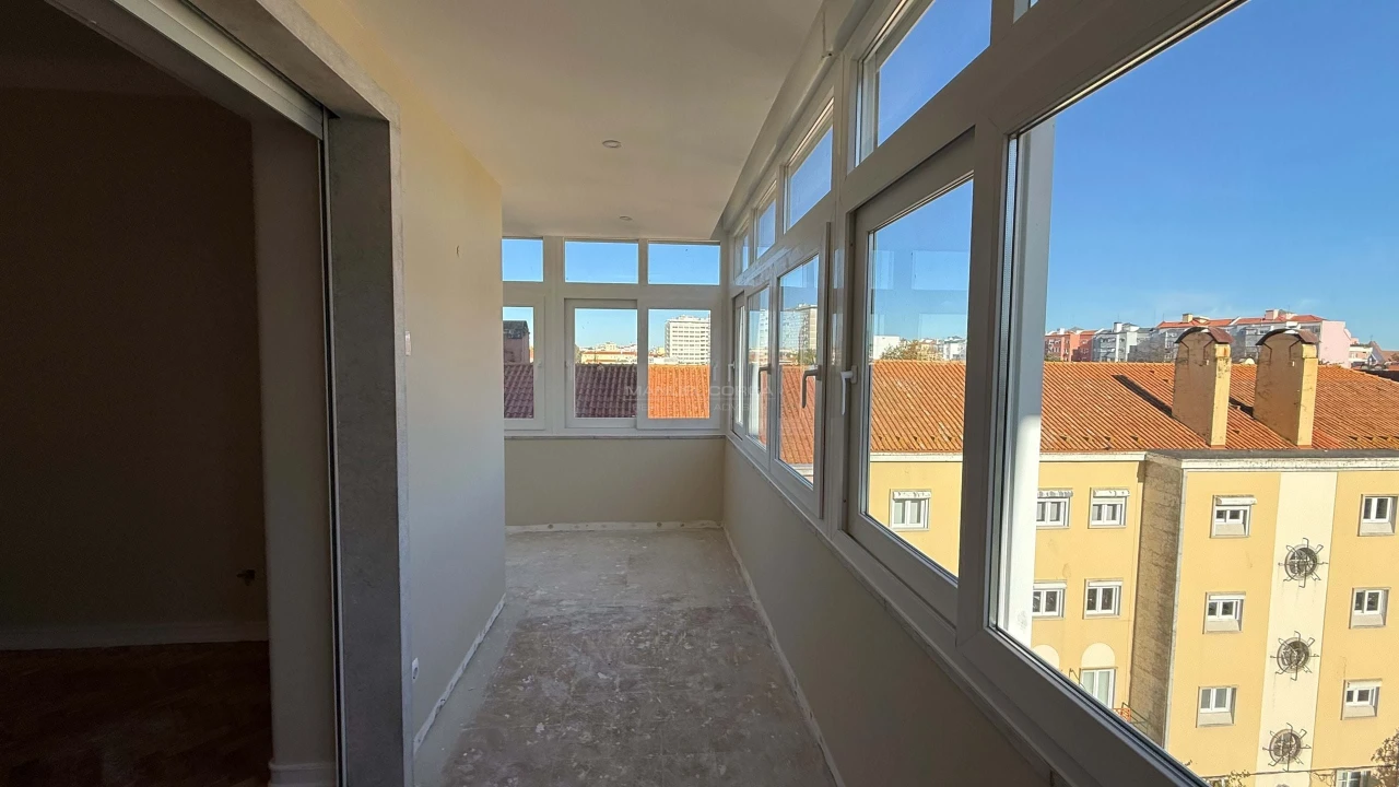 Apartamento T4 para Arrendamento em Alvalade Foto 8