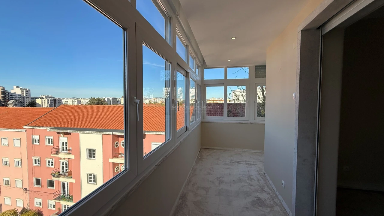 Apartamento T4 para Arrendamento em Alvalade Foto 4