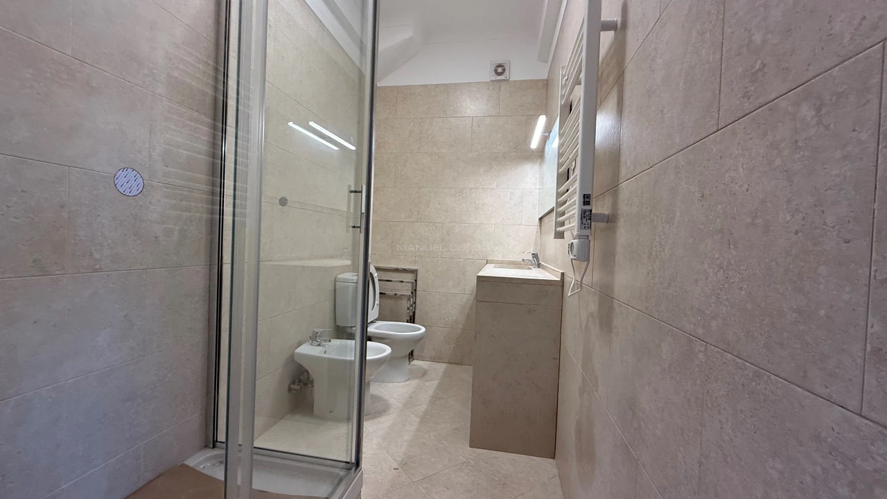 Apartamento T4 para Arrendamento em Alvalade Foto 5