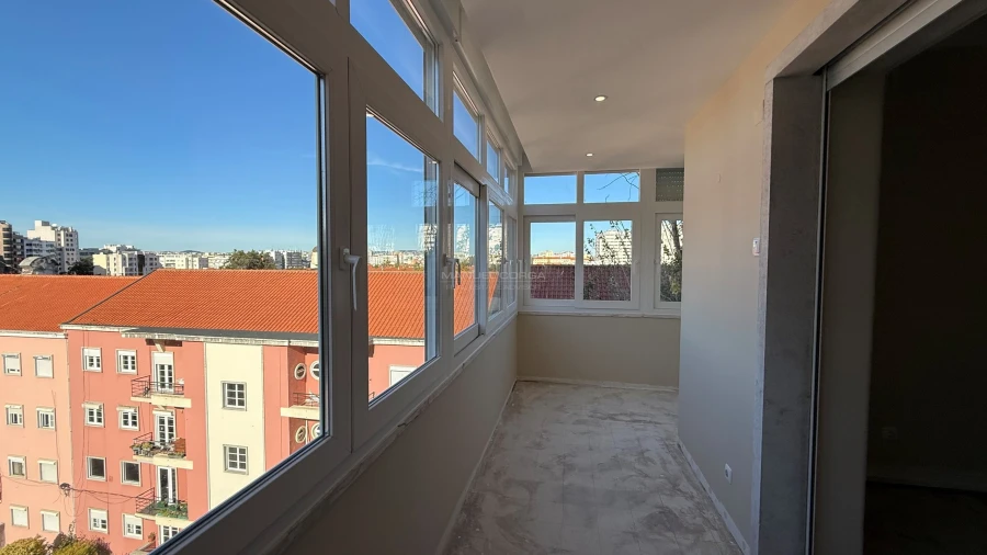 Apartamento T4 para Arrendamento em Alvalade Foto 4
